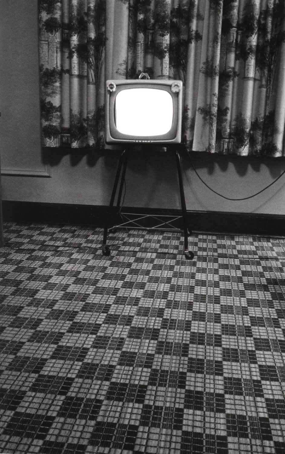 Elliott Erwitt, Motel room, Texas, 1962