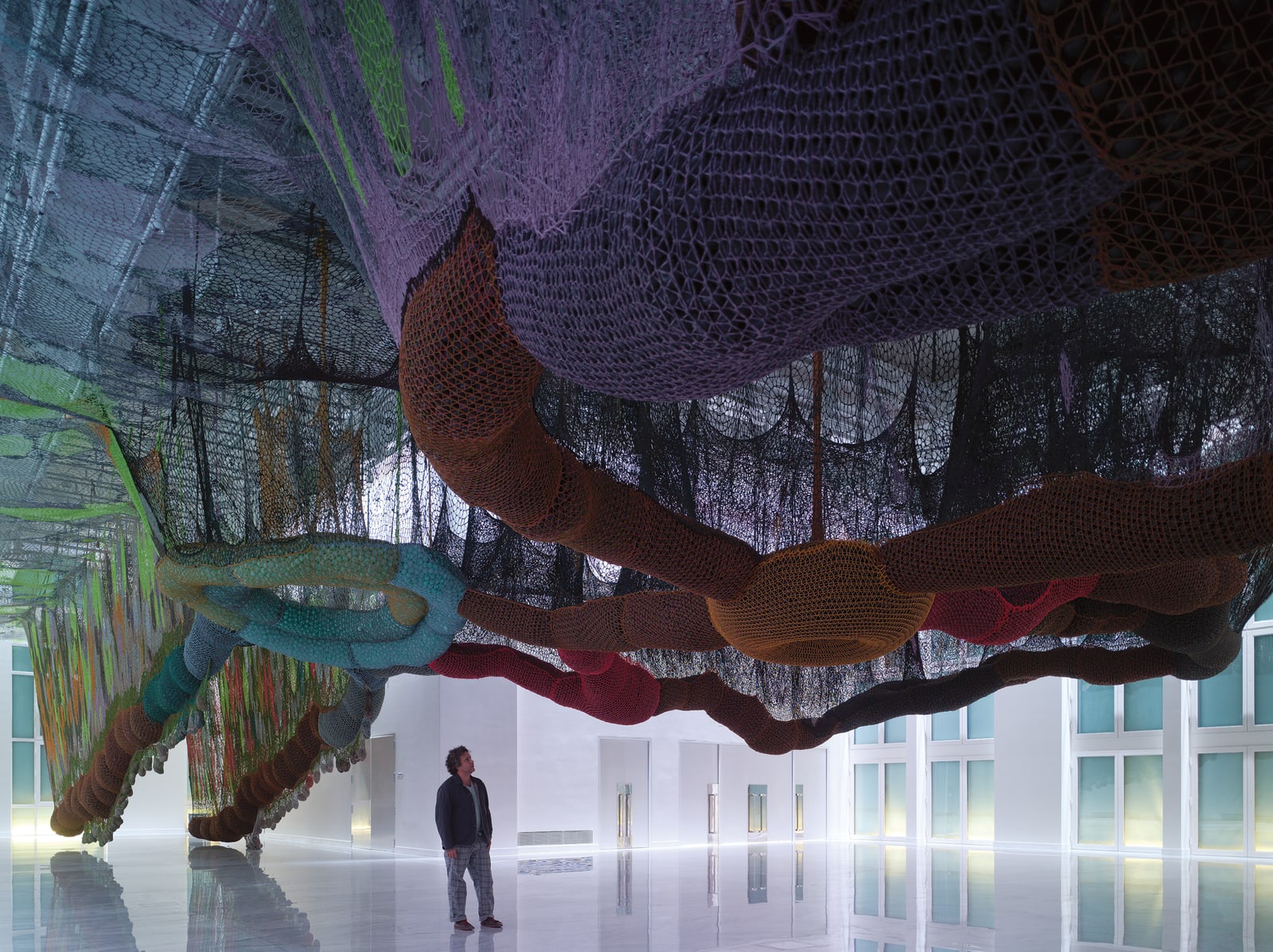 ERNESTO NETO, O Bicho SusPenso na PaisaGen, 2011