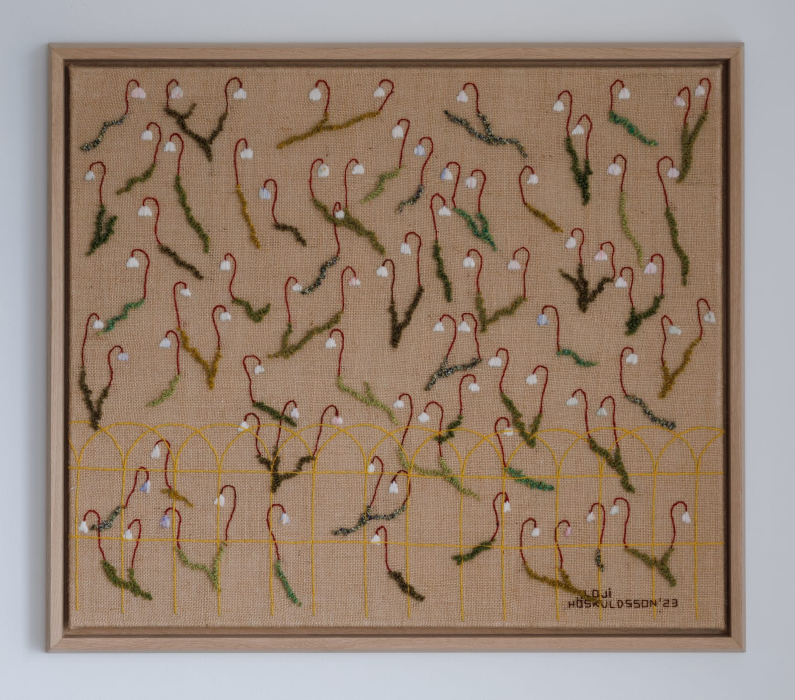 LOJI HÖSKULDSSON, Moss Bell Heather and a Yellow fence, 2023