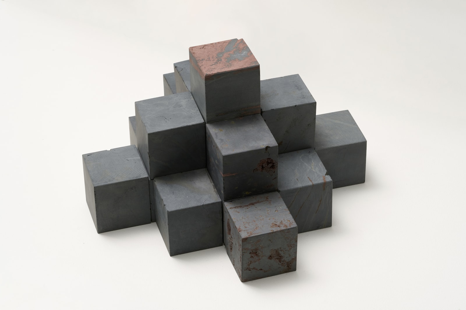 RAGNA RÓBERTSDÓTTIR, Untitled, 2025