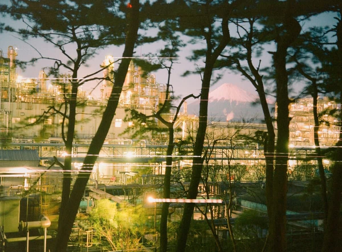 Chris Steele-Perkins, Refinery, Fuji City, from the series Fuji 1999-2001, 2000
