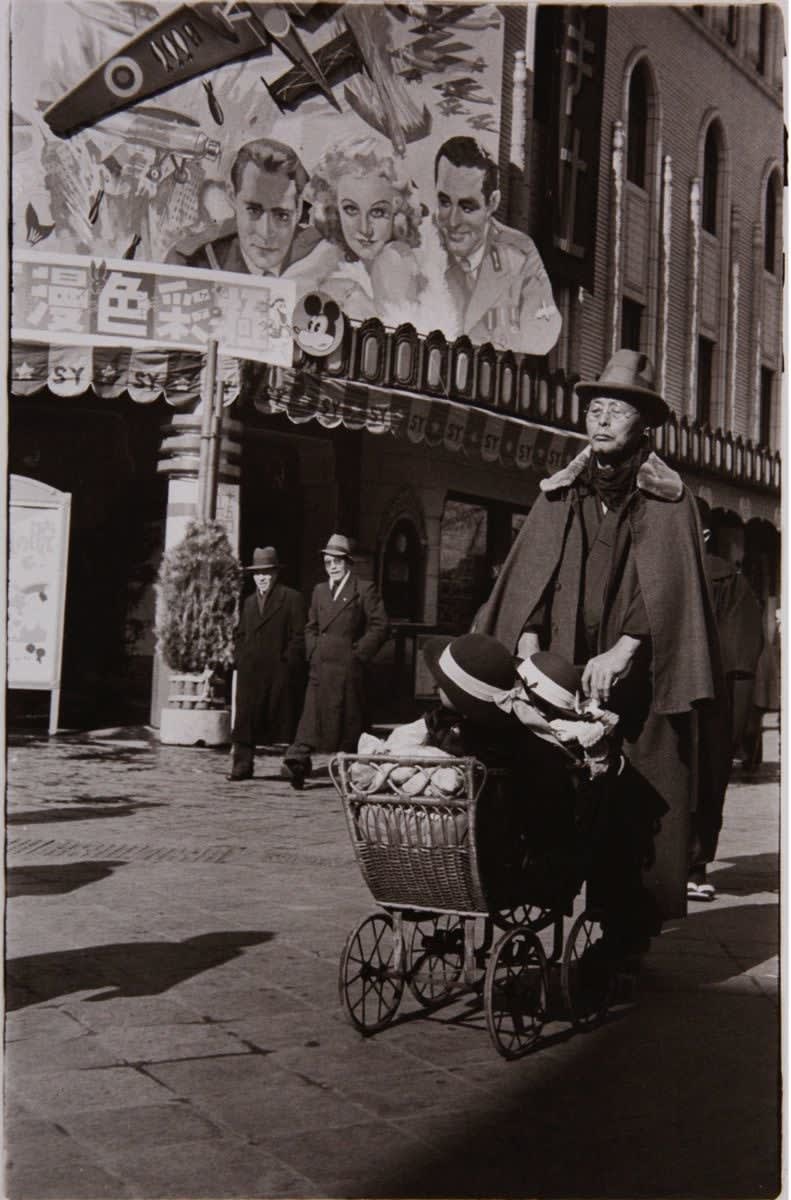 Kineo Kuwabara, Asakusa Park, 1930s