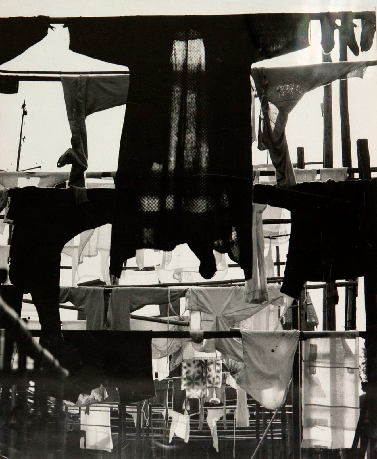 Kiyoshi Niiyama, Place for Drying Laundry at Tokyo, 1952-1969