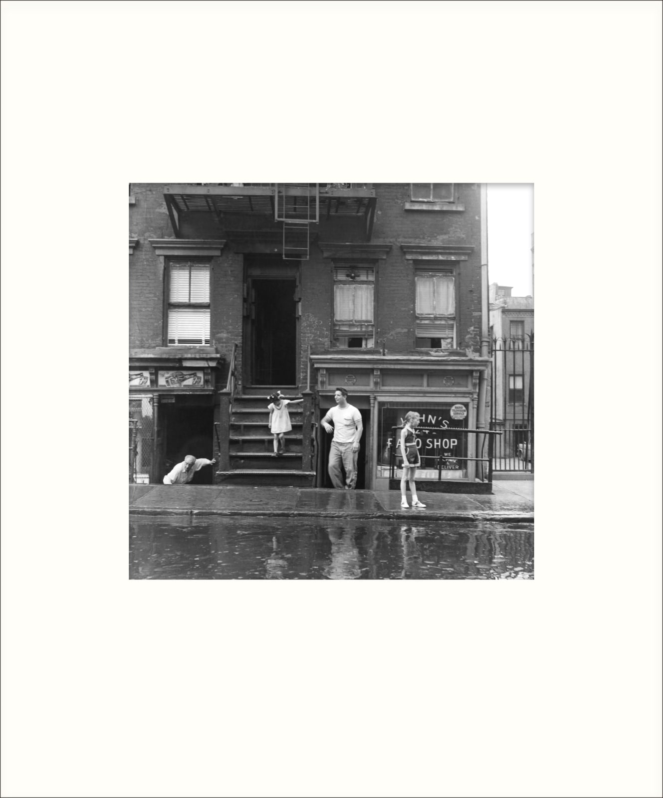 Imogen Cunningham, Summer Day, New York City, 1956