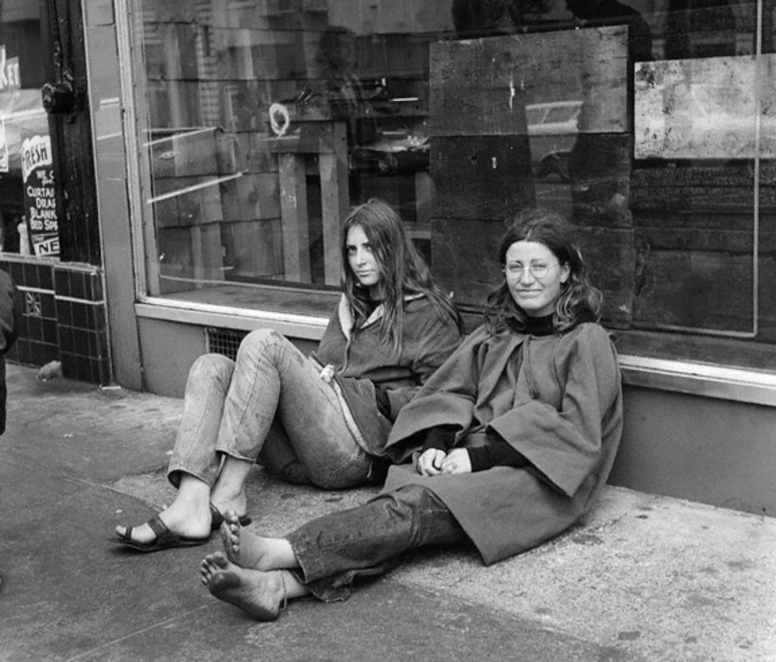 Imogen Cunningham, Haight Street, 1968