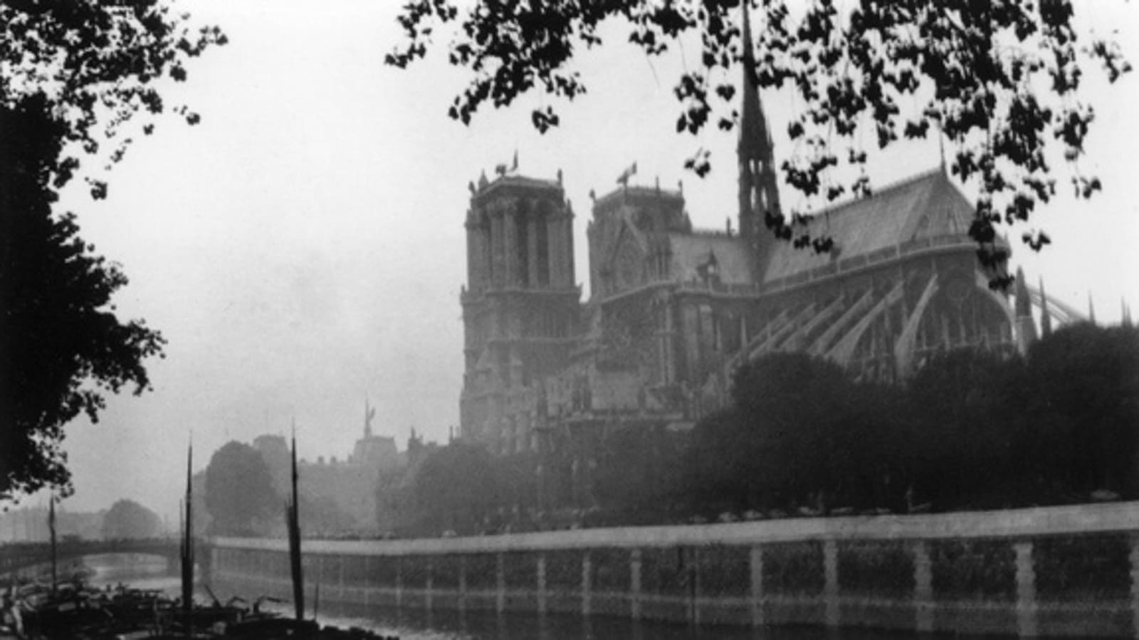 Imogen Cunningham, Notre Dame, 1910