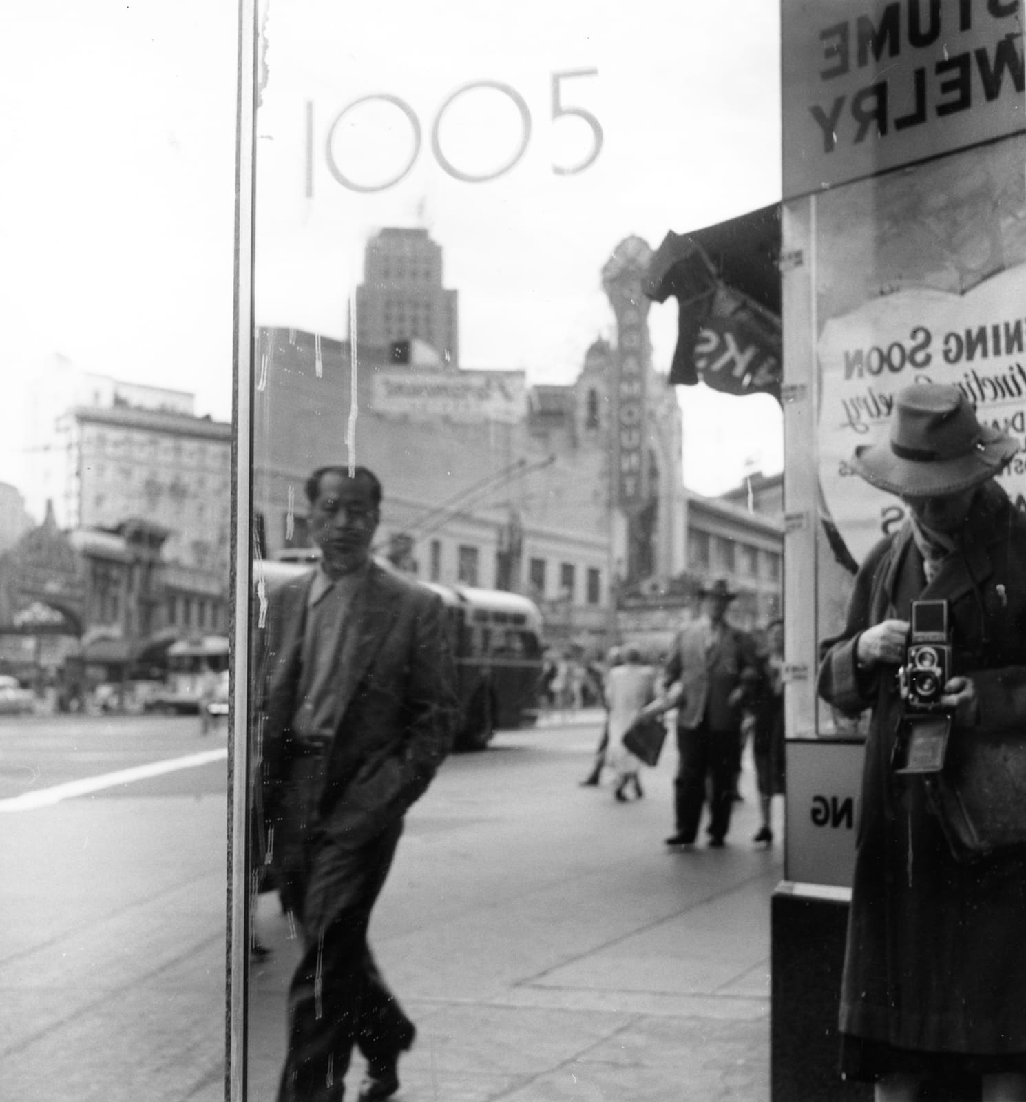 Imogen Cunningham, Self Portrait on Market Street, about 1950