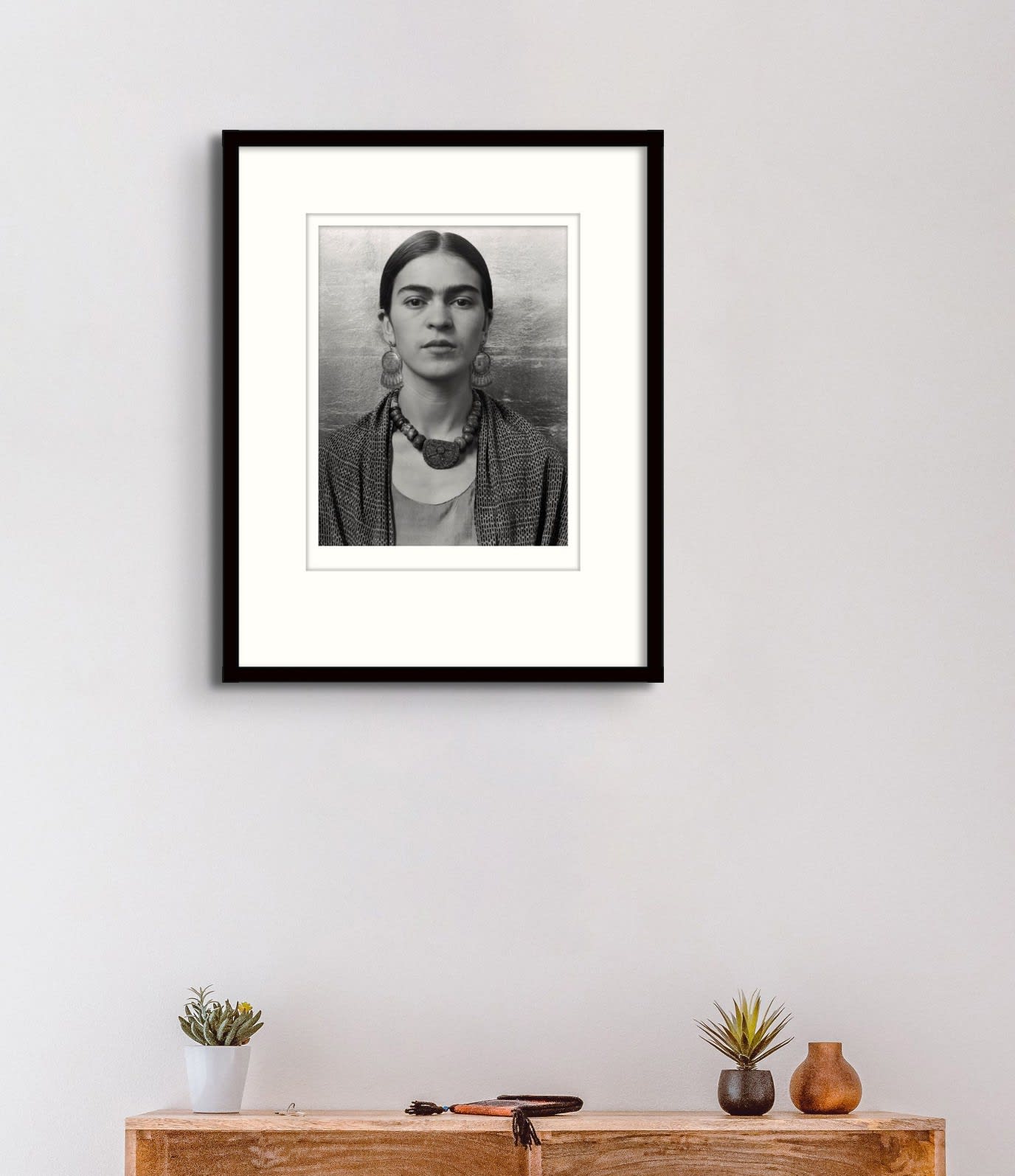 Imogen Cunningham, Frida Kahlo, Painter 2, 1931