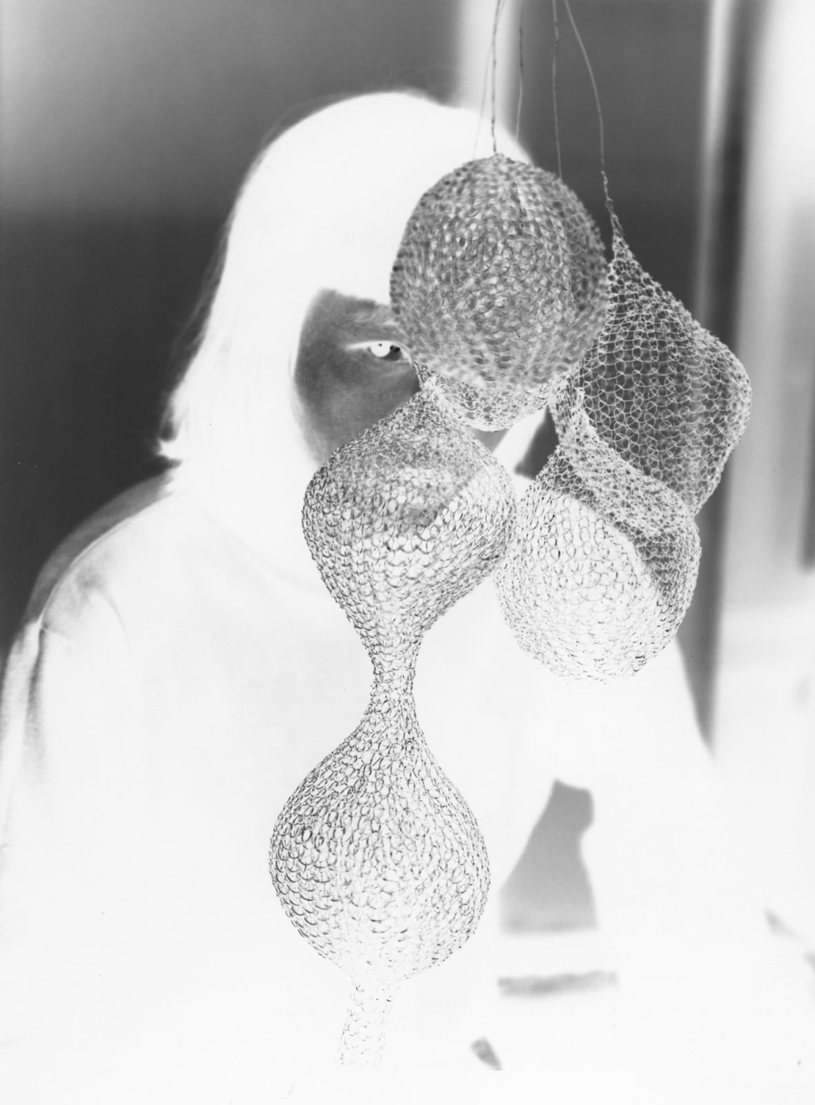 Imogen Cunningham, Ruth Asawa (negative) 1956