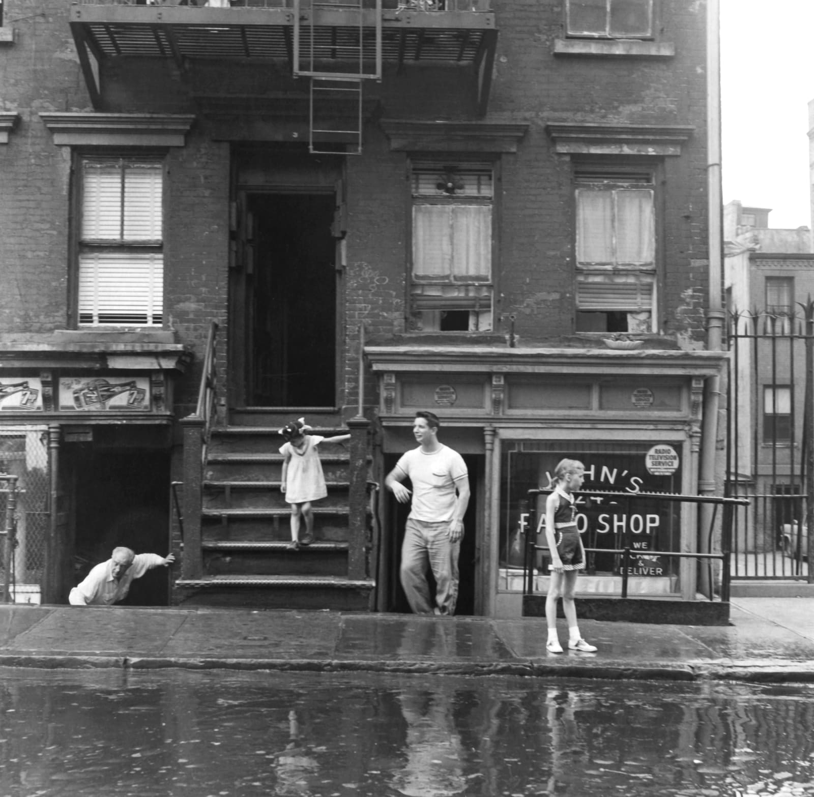 Imogen Cunningham, Summer Day, New York City, 1956