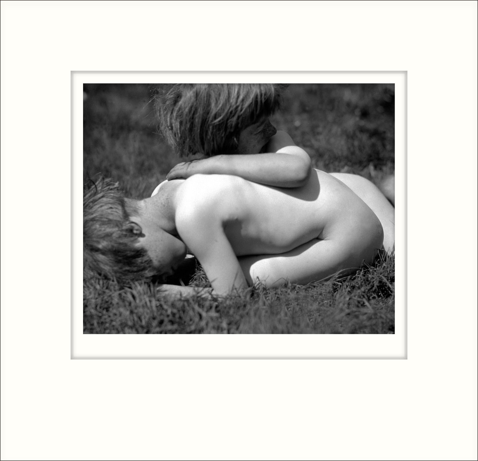 Imogen Cunningham, Twins on the Grass, 1922