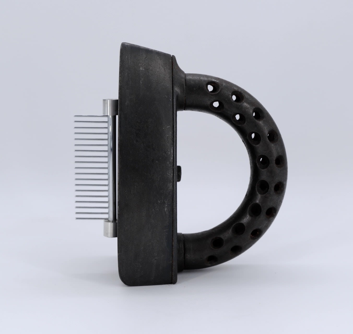 Mathieu Zurstrassen, Iron & Comb, 2024