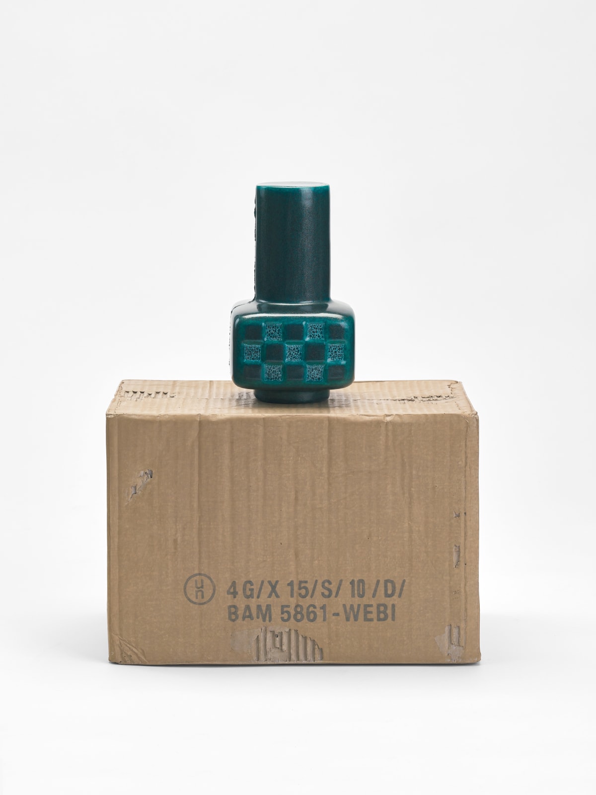 Richard Forster, Alternative Architectures (after Michael Graves): Ostalgie VEB Keramik II, 2020-2023