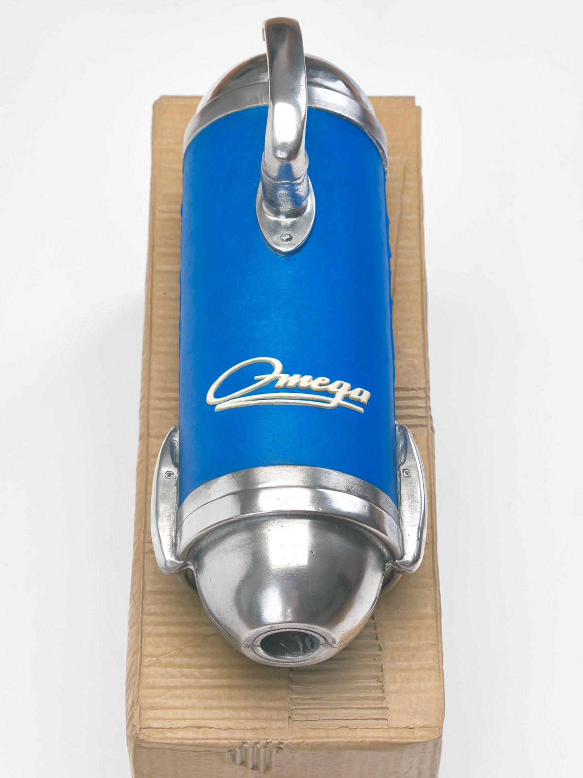 Richard Forster, Alternative Architectures (after Michael Graves): Ostalgie ‘Omega’ vacuum, 2020-2023