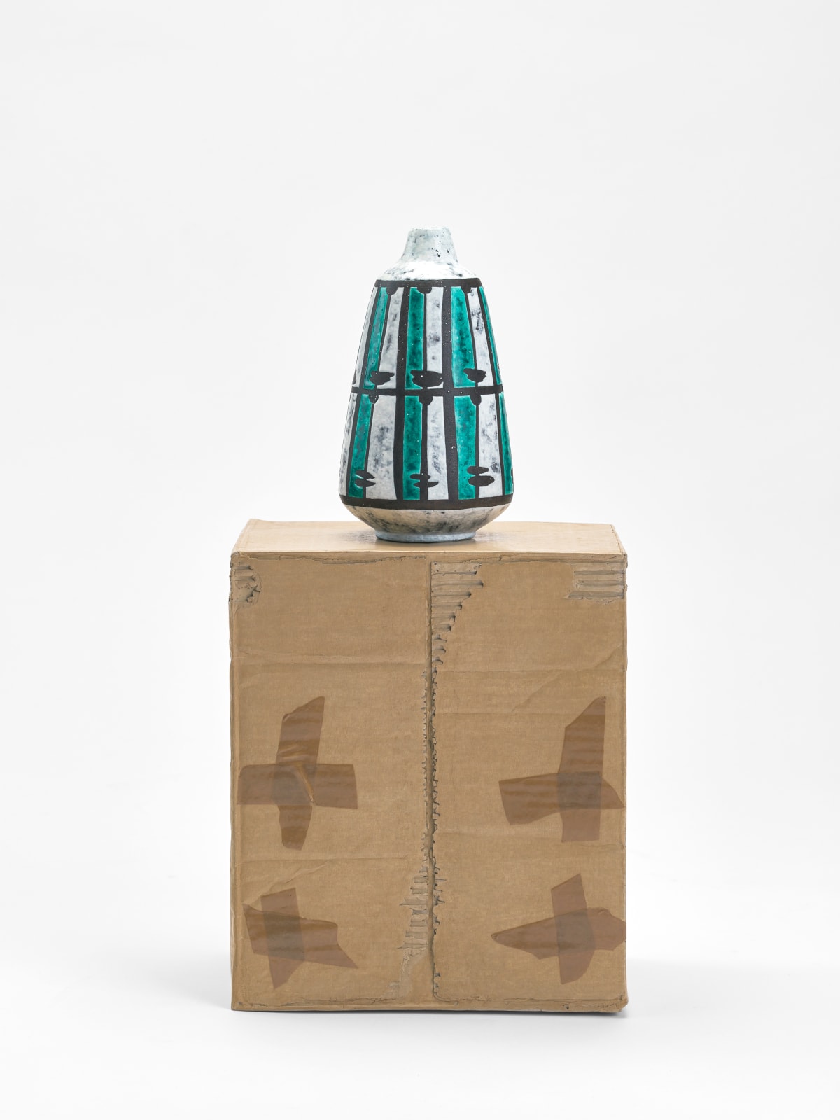 Richard Forster, Alternative Architectures (after Michael Graves): Ostalgie VEB Keramik III, 2020-2023