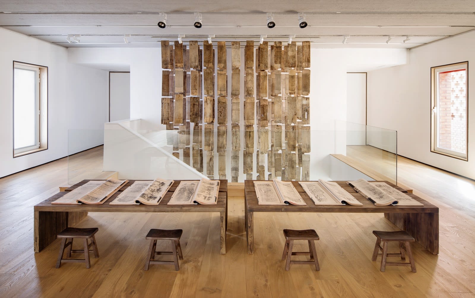 Tao Aimin 陶艾民, Washed Relics No. 2, Installation 出水文物之二,装置, 2014