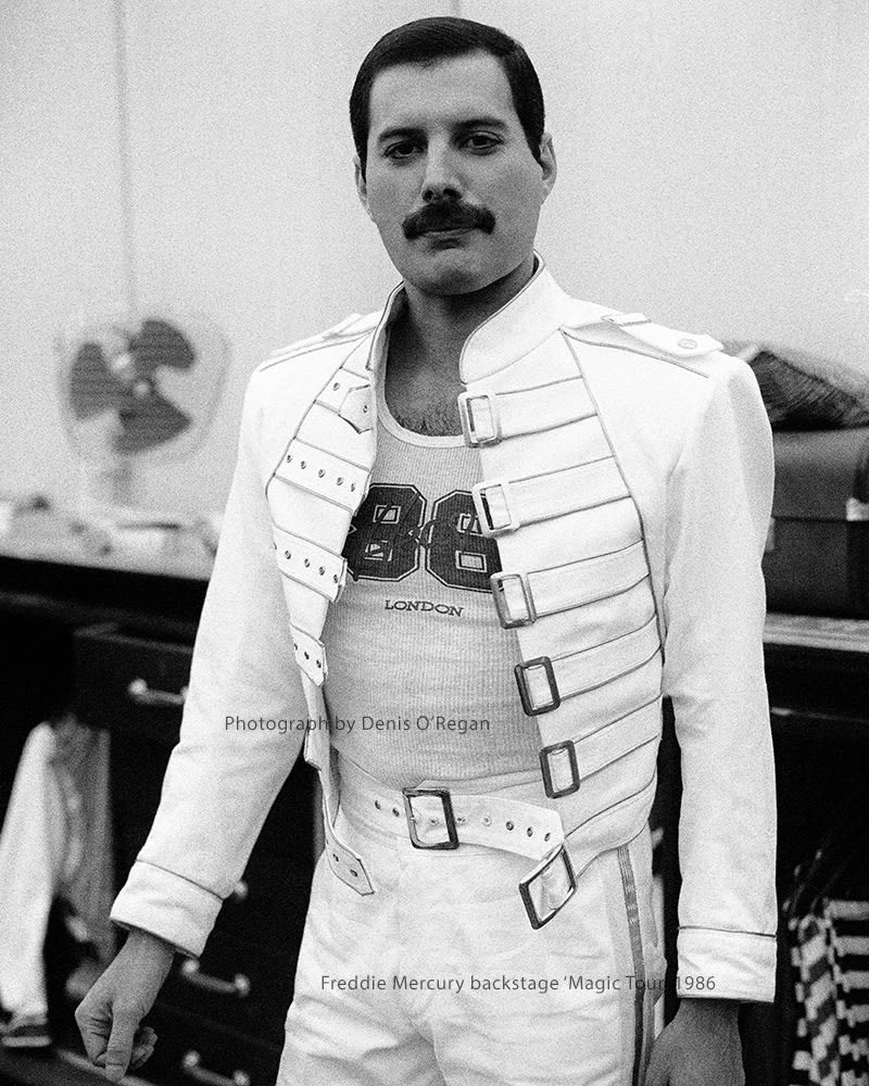 QUEEN, Freddie Mercury Backstage, 1986