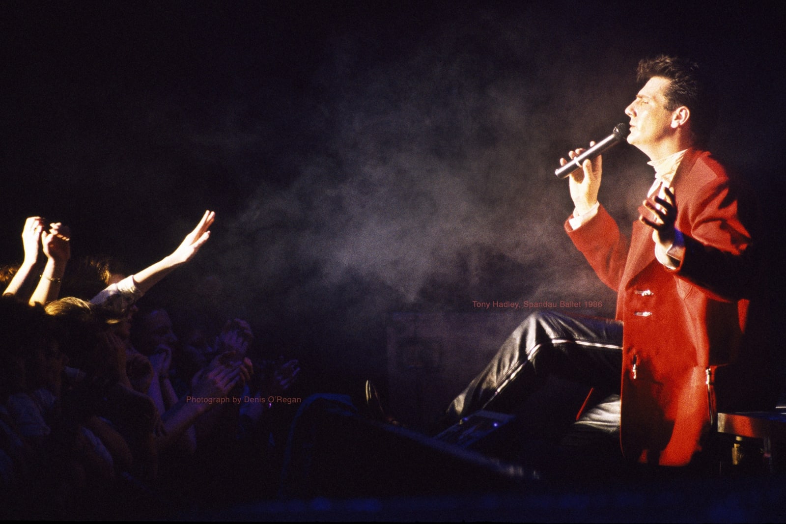 SPANDAU BALLET, Tony Hadley on stage, 1986