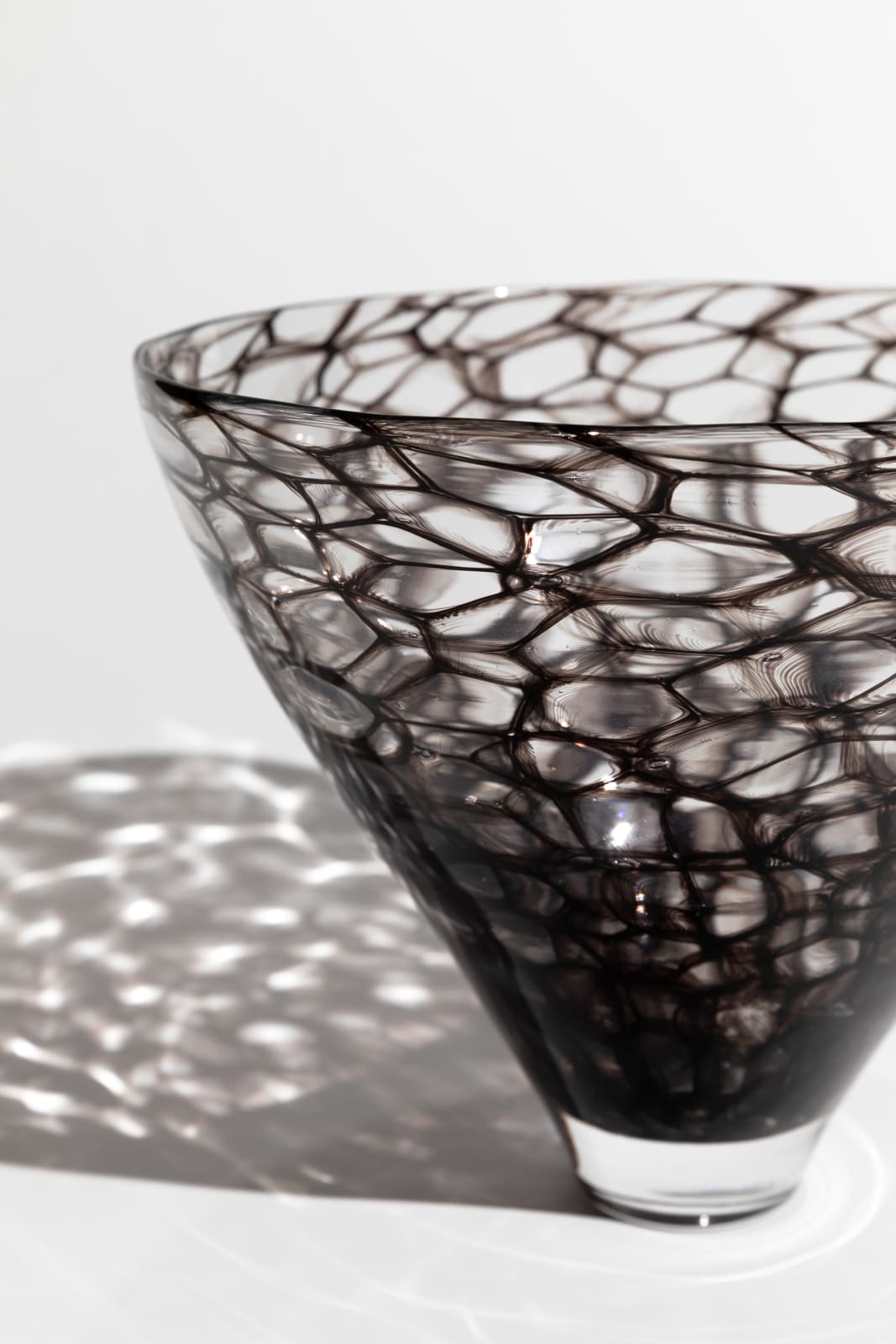 Kota Arinaga, Sumi-Black Netz 墨(鉢型), 2024