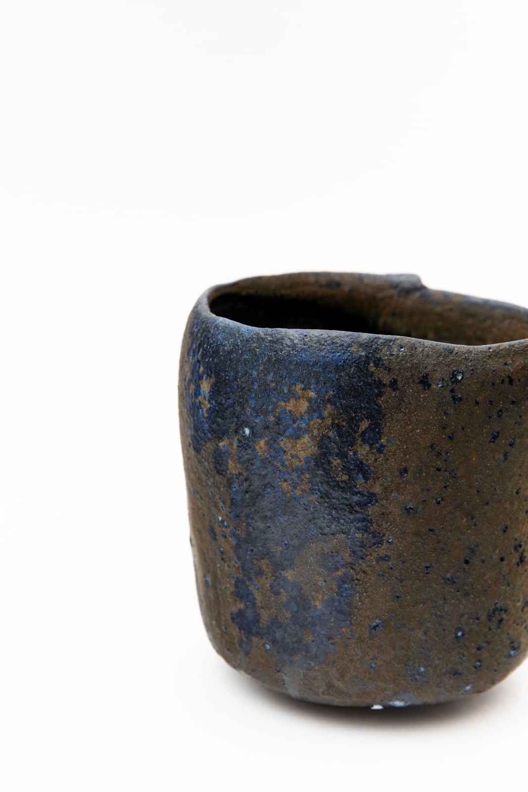 Hiroshi Goseki, Blue and Black Tea Bowl - 蒼変黒茶盌, 2022