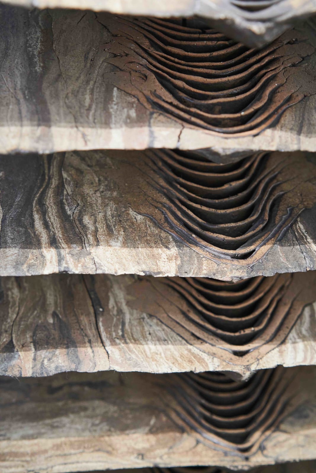 Six-layered Laminated Panel 積層盤6重層| Yukiya Izumita | Japanese Ceramics | Ippodo Gallery TOKYO & NEW YORK