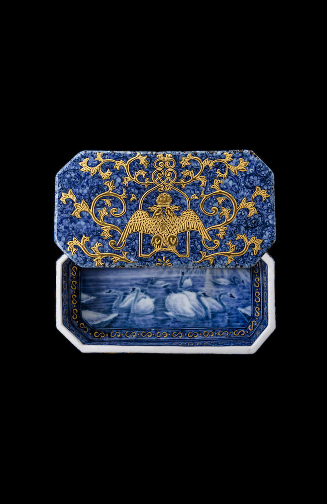 Yuki Hayama, Memory Box: Imperial Gift of an Iznik Blue I