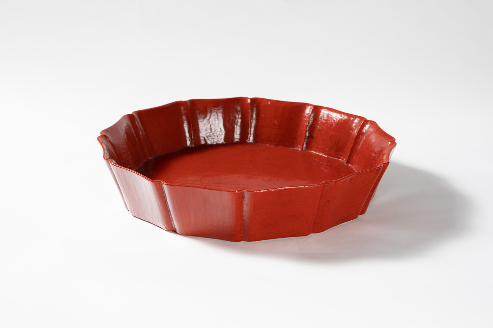 Tohru Matsuzaki, 朱漆輪花盛器, 2018