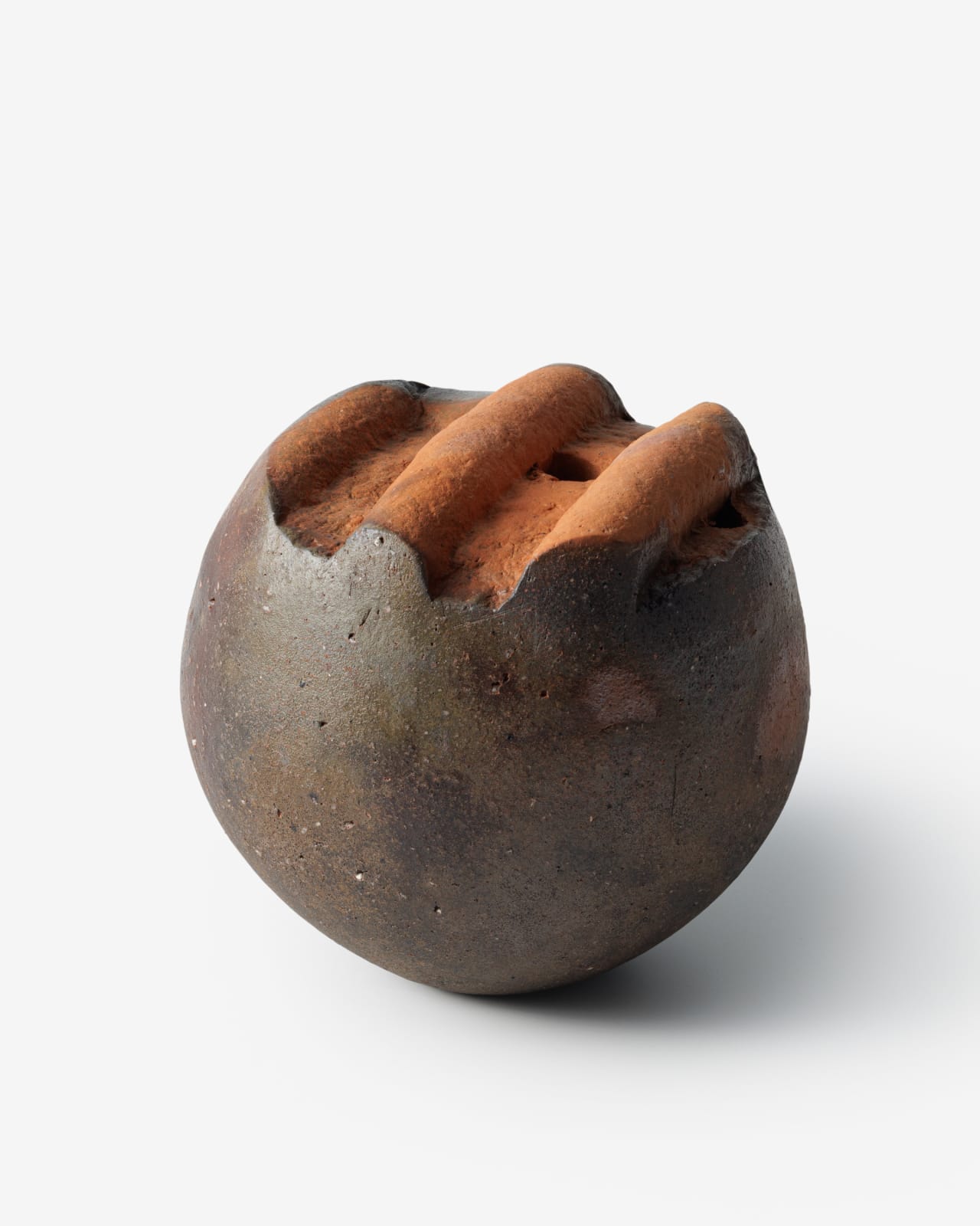 打文壺 Damon Jar | Koichiro Isezaki's Japanese ceramics | Ippodo Gallery Tokyo - New York