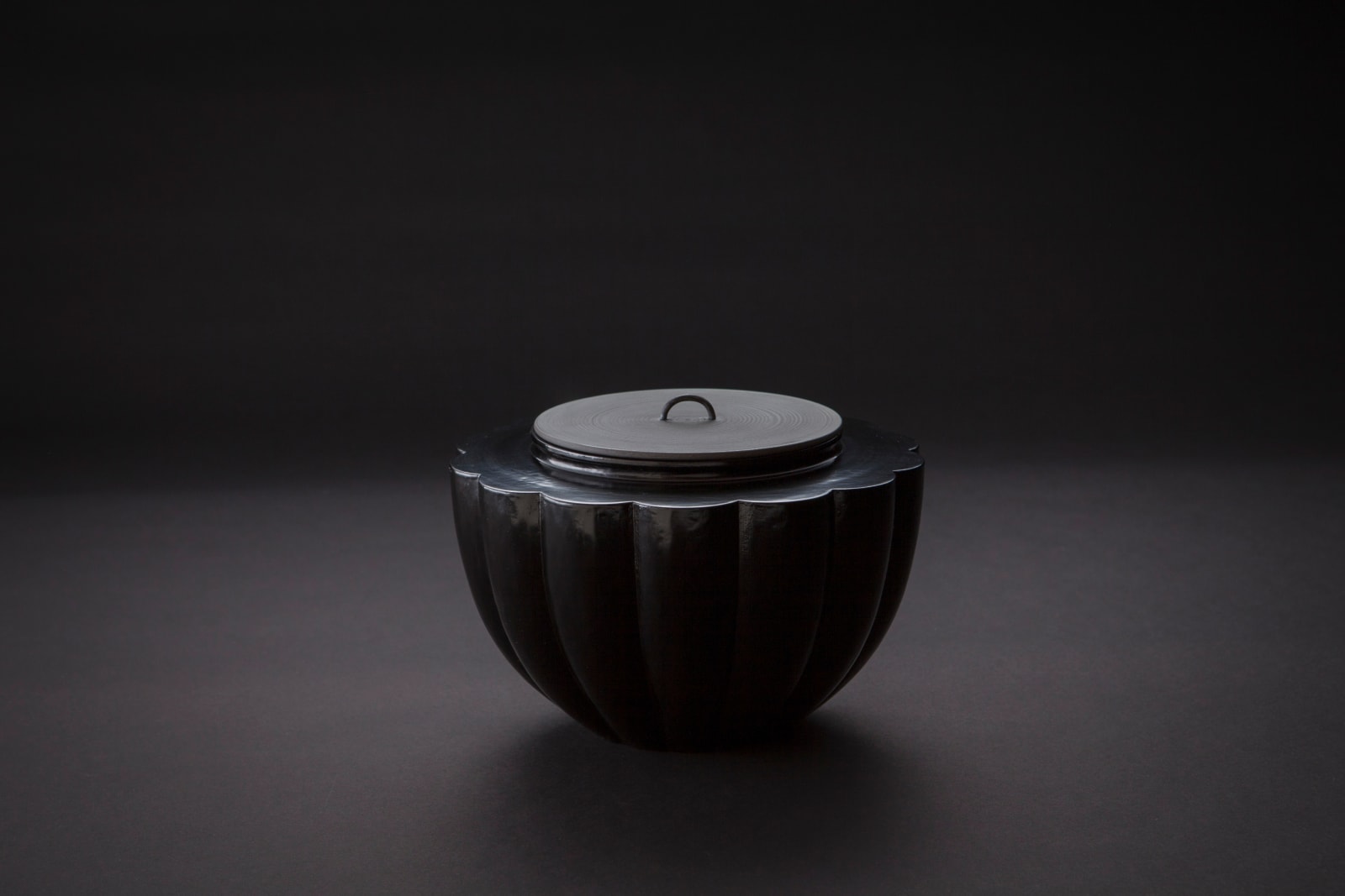 Jihei Murase, Varnished Black Water Vessel, 2022