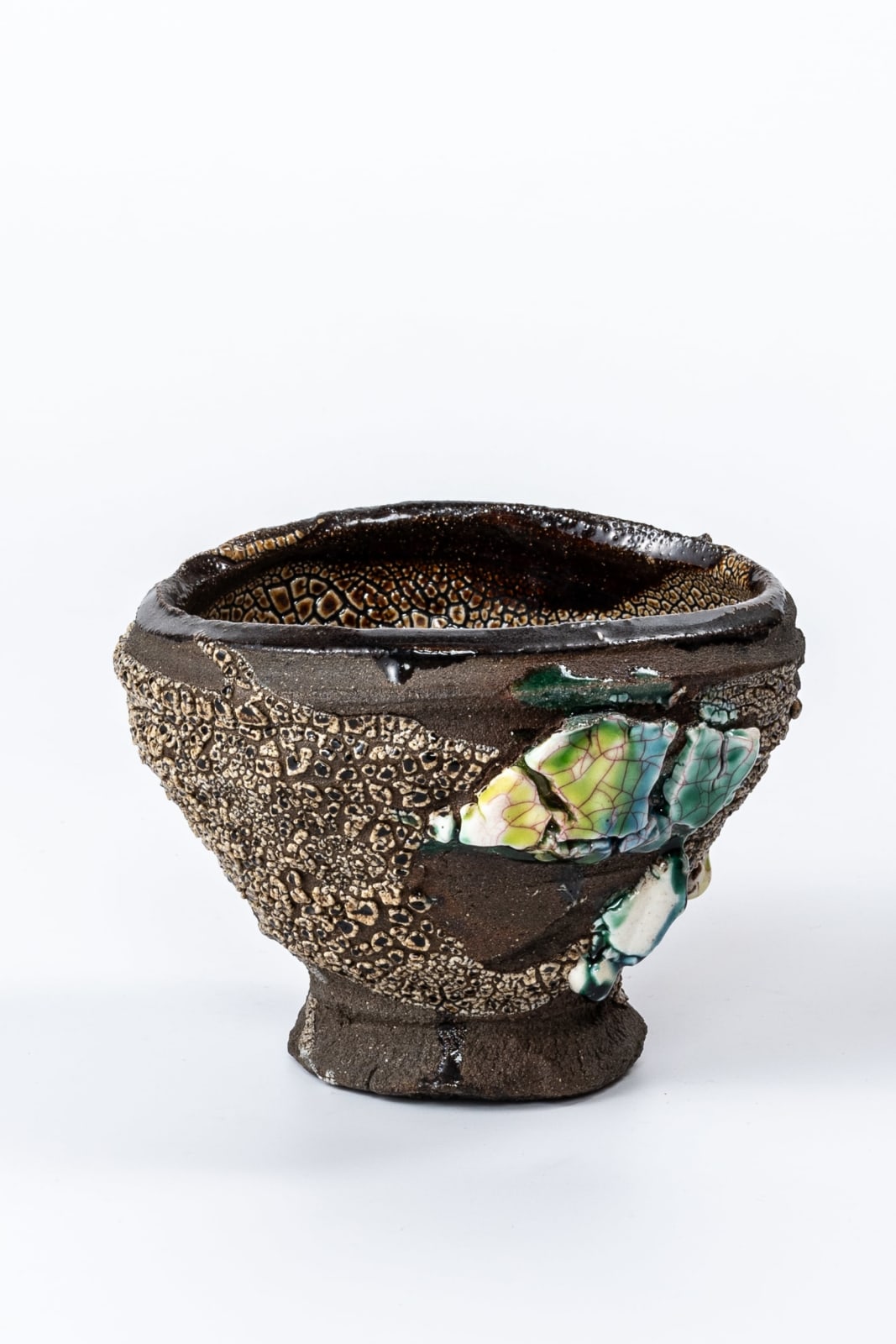 Kodai Ujiie, Hybrid of Karastu and Oribe Lacquer Tea Bowl, 2025