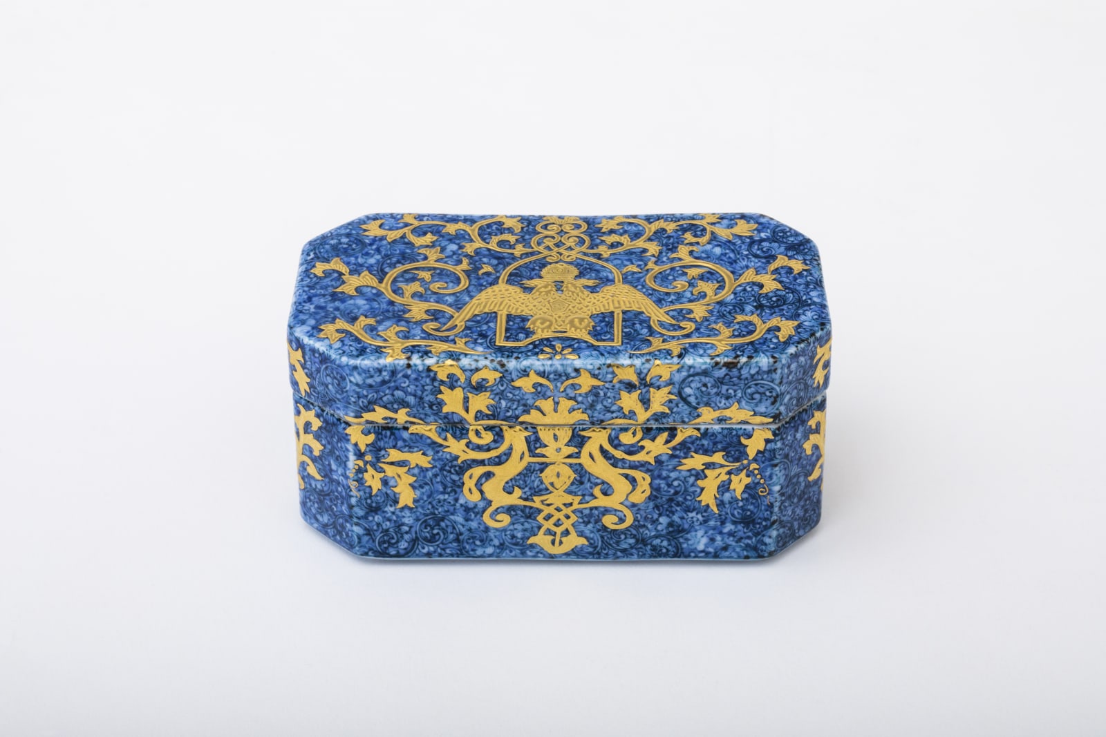 Yuki Hayama, Memory Box: Imperial Gift of an Iznik Blue I
