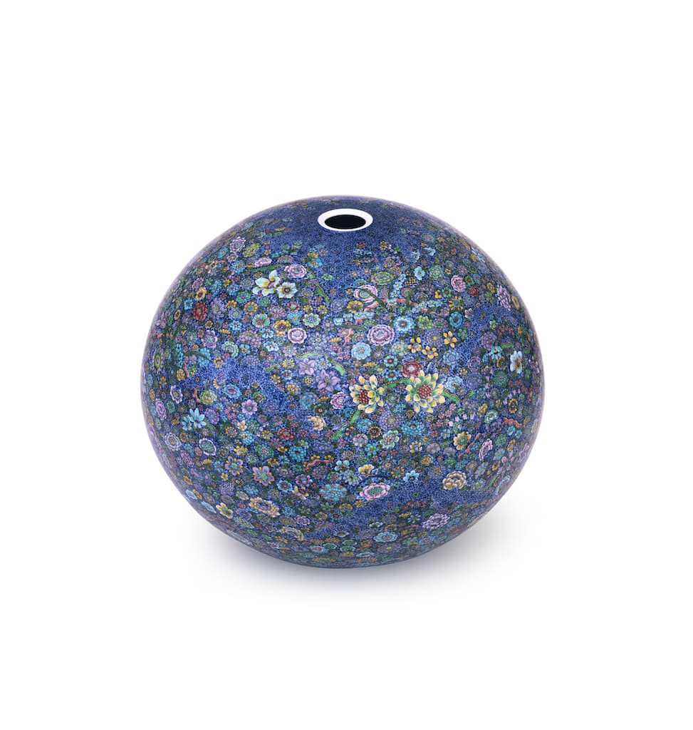 Yuki Hayama, Vase: Ten Thousand Flowers