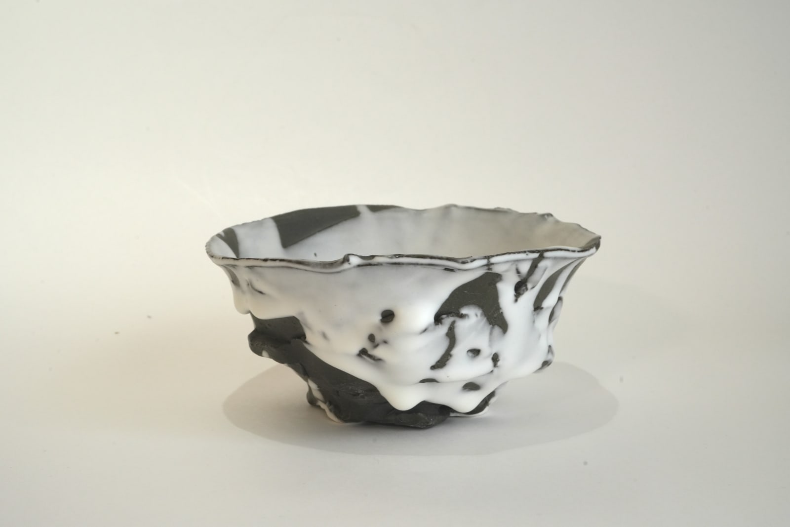 Hiromi Itabashi, Nachi Black Clay White Glaze Tea Bowl 那智黒土白釉茶碗, 2023