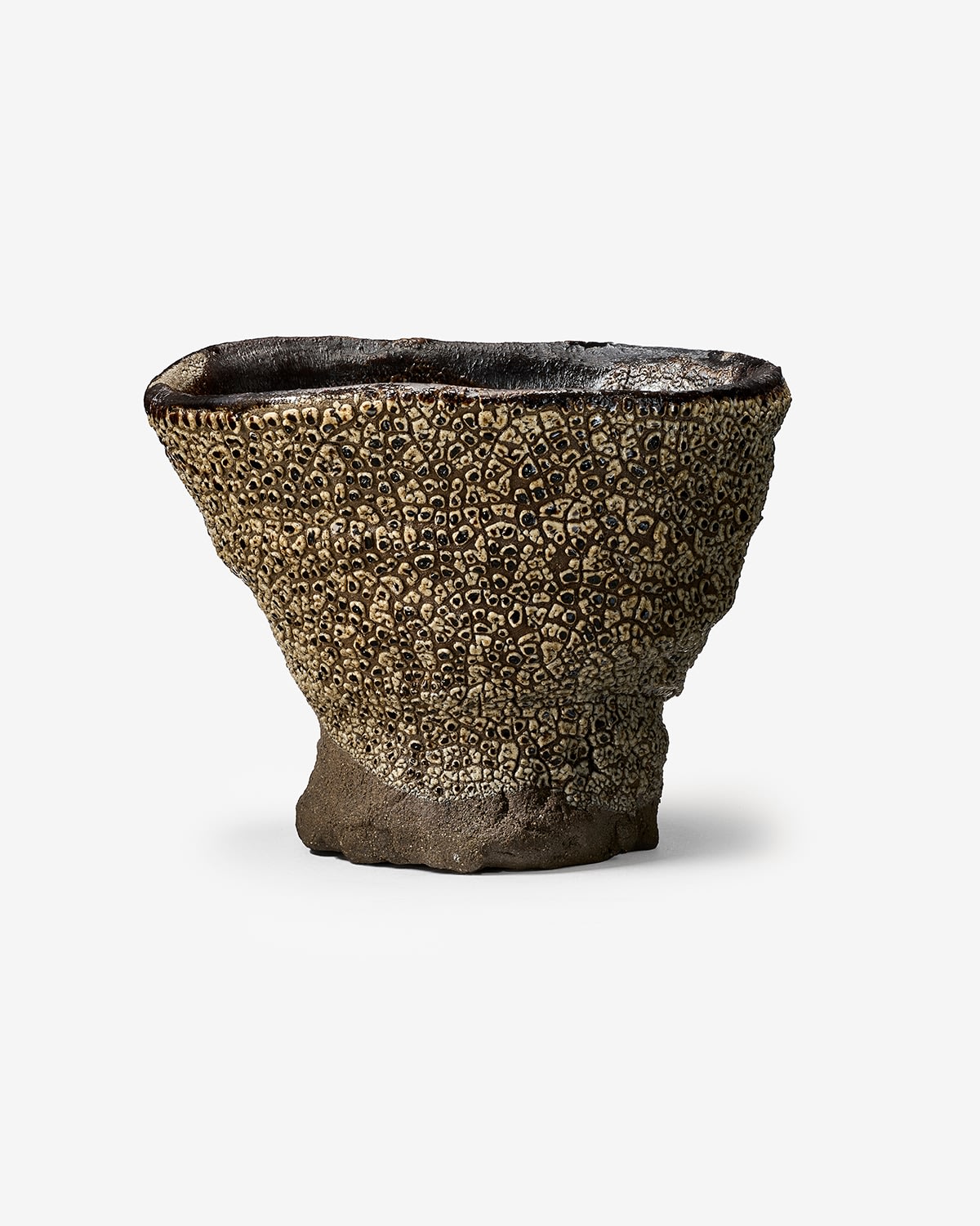 Kodai Ujiie, Karatsu Black Lacquer Tea Bowl 唐津漆黒茶盌, 2024