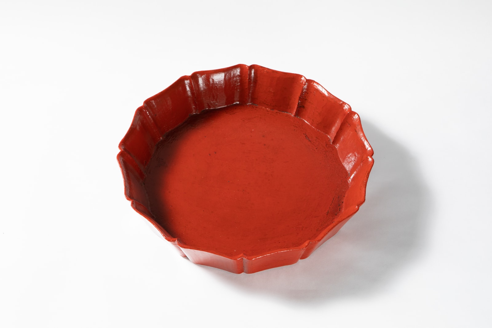 Tohru Matsuzaki, 朱漆輪花盛器, 2018