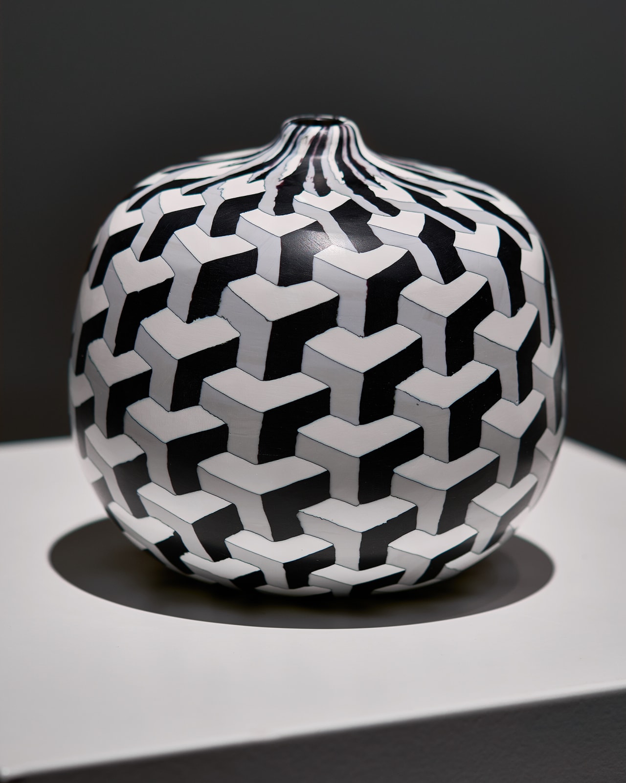 Massimo Micheluzzi, Mosaico Intarsio Vase, 2021