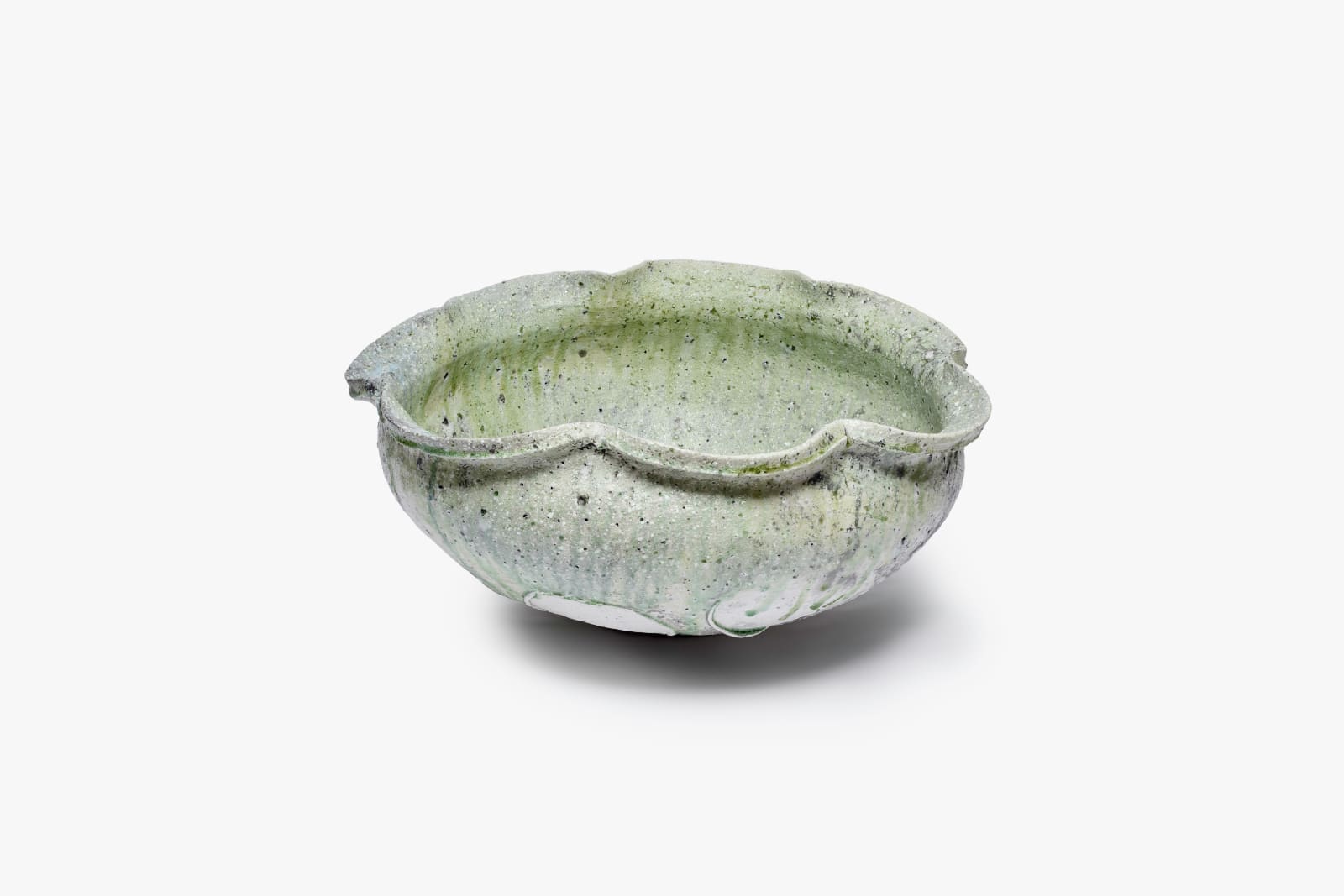 Yui Tsujimura, Natural Ash Glaze Flower-Shaped Large Bowl 自然釉輪花大鉢, 2025
