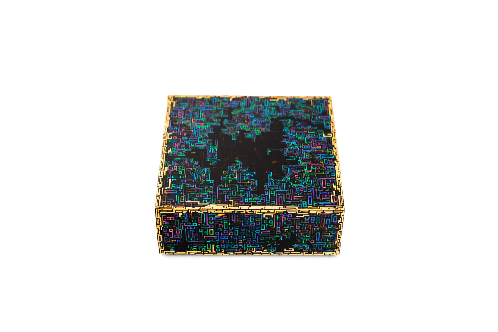 Terumasa Ikeda, "Labyrinth" Incense Container - 青貝迷宮回路図香合, 2023