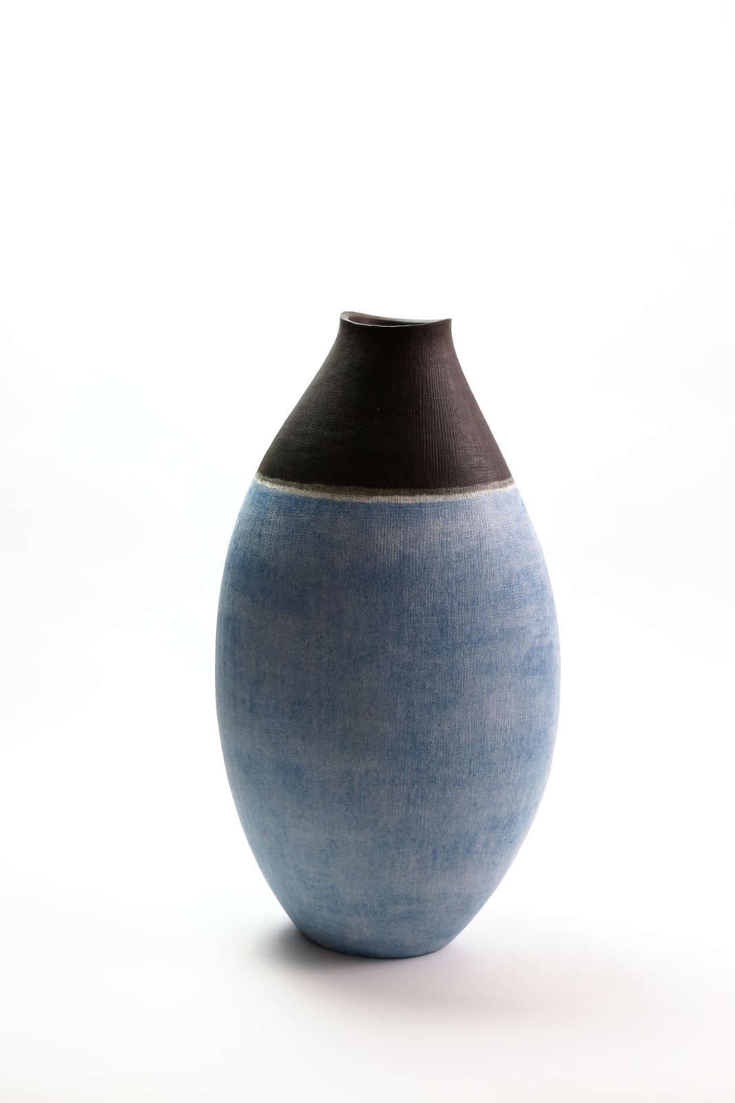 Mitsukuni Misaki, Light Blue Color-Glazed Mud Vessel - 彩釉泥器, 2017
