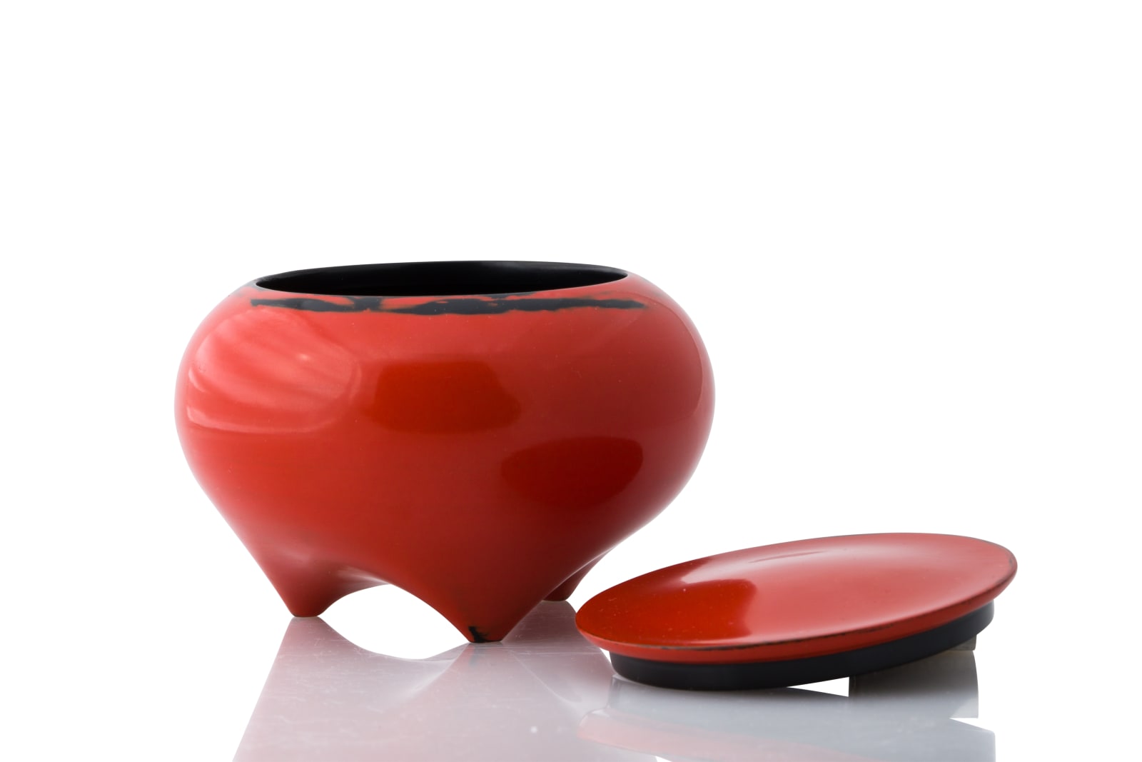 Jihei Murase, Negoro-Nuri Tea Caddy, 2018