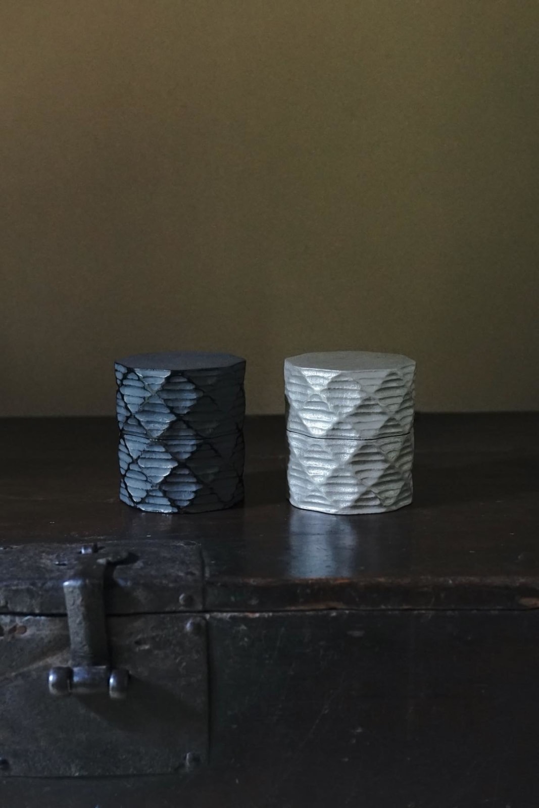 Jihei Murase, Diamond-Cut and Corrugated Silver Nakatsugi Tea Container, 2022