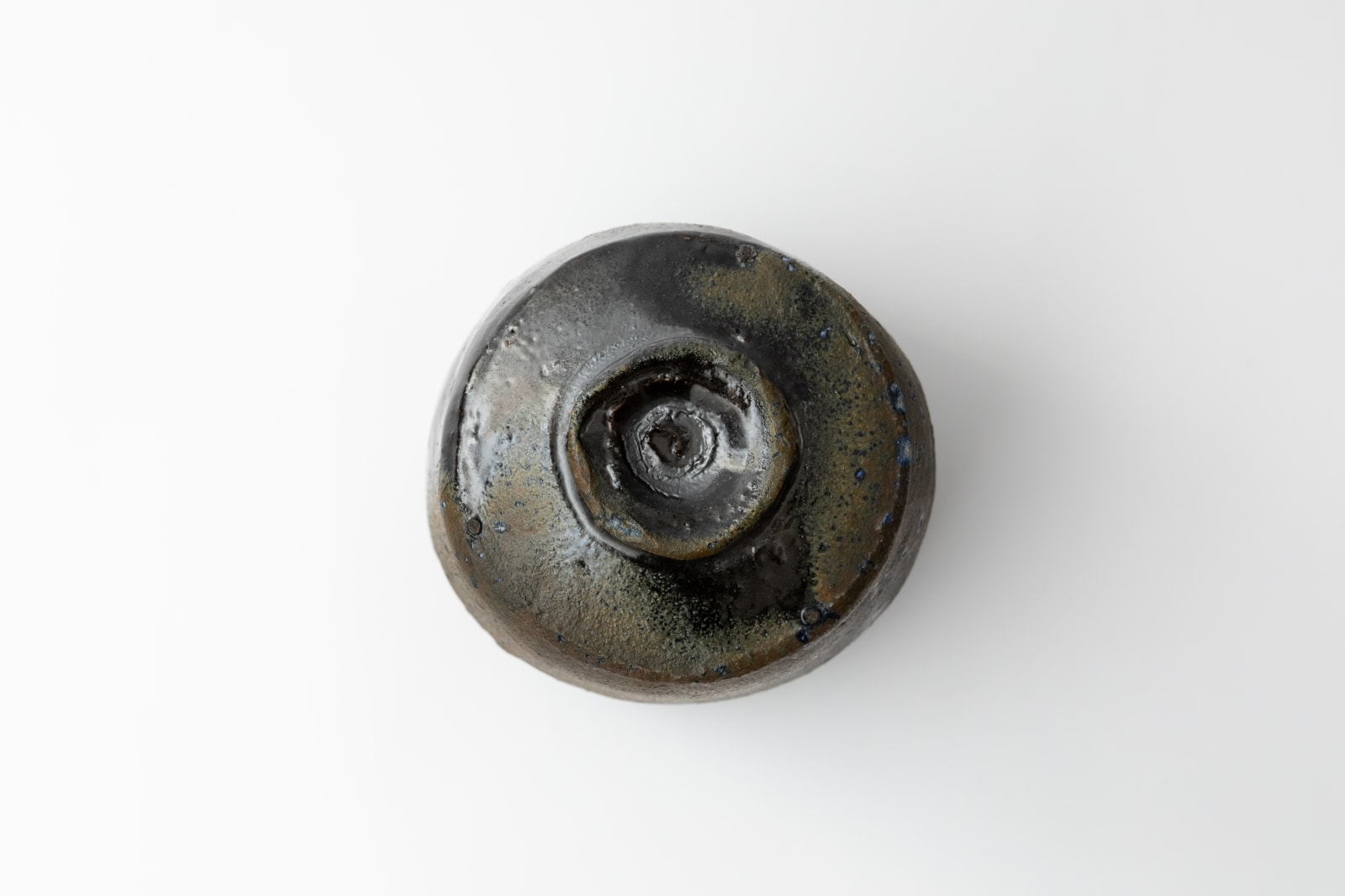 Hiroshi Goseki, Blue Yohen Black Tea Bowl - 蒼変黒茶盌