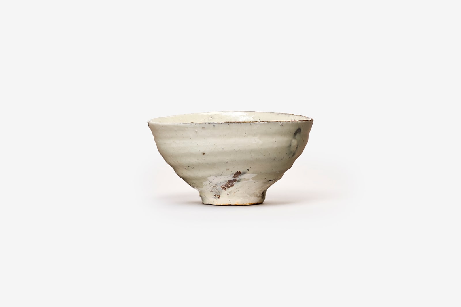 Shiro Tsujimura, 粉吹茶碗| Ippodo Gallery
