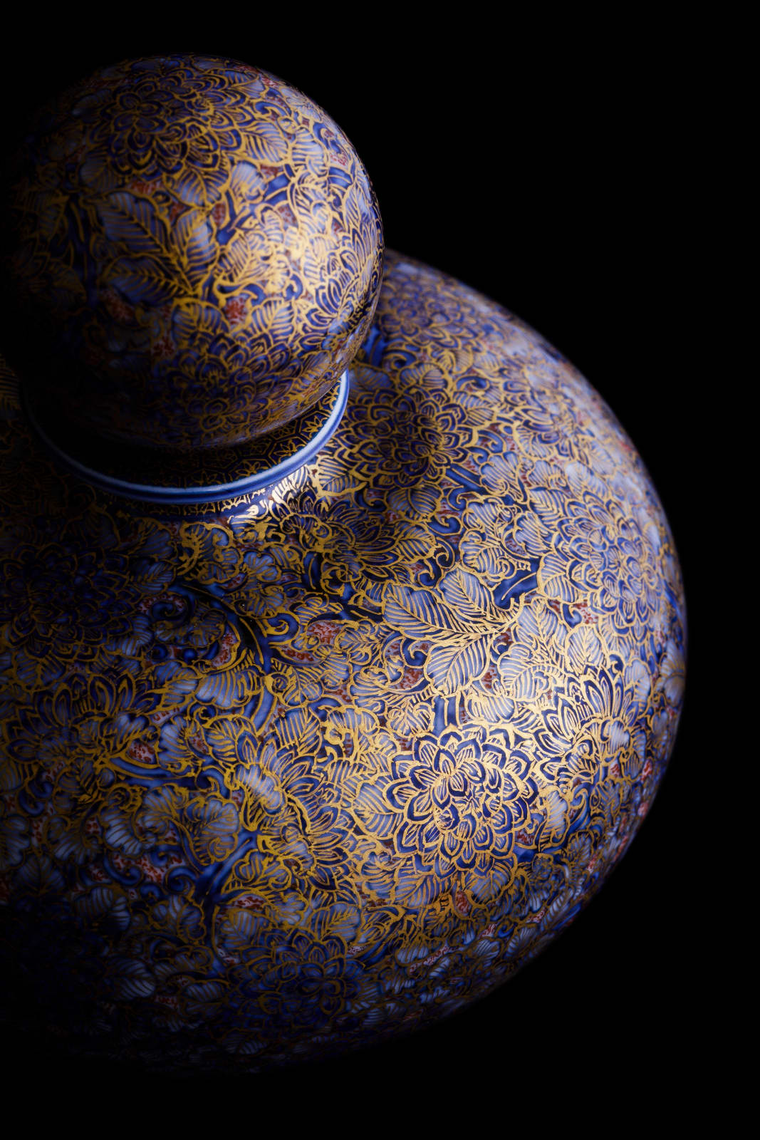 Yuki Hayama, Perfume Bottle: Chrysanthemum and Miru Aquatic plants with Gold glaze