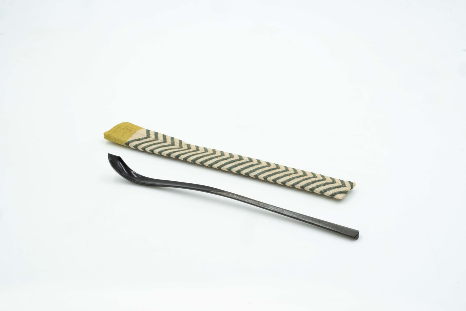 Jihei Murase, 銀彩面取茶杓（仕覆付） Silver-Edged Tea Scoop, 2022