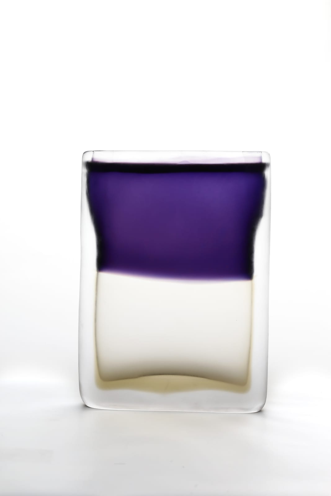 Laura de Santillana, Tokyo-ga 2011 (violet /white), 2011