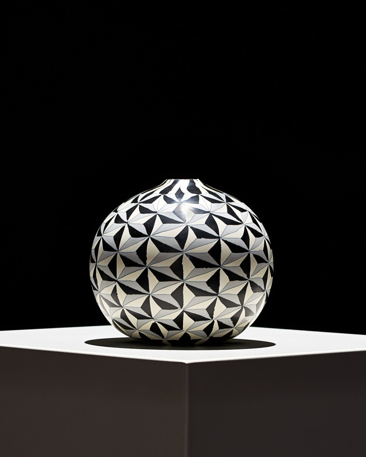 Massimo Micheluzzi, Mosaico (VASO 796), 2022