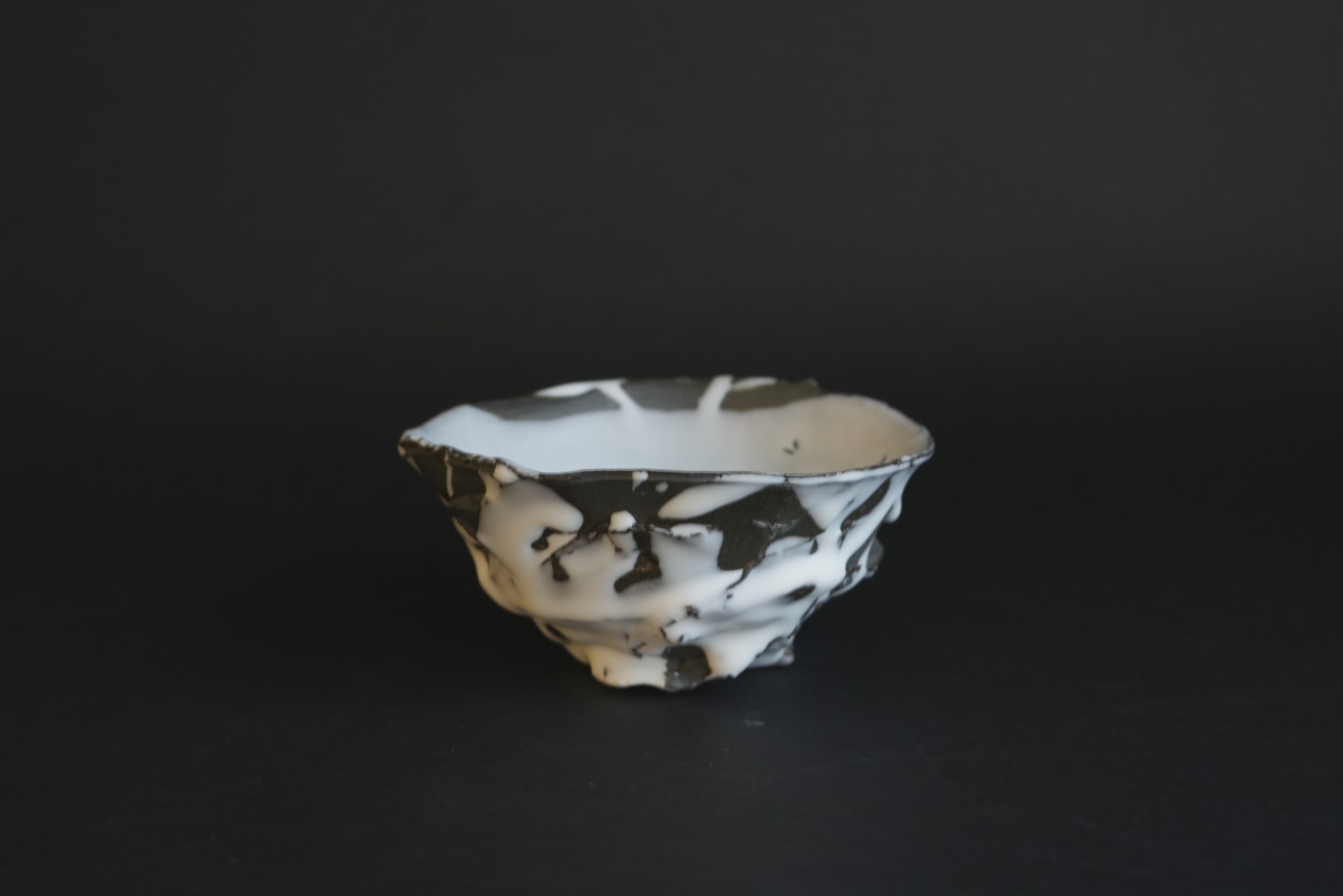 Hiromi Itabashi, Nachi Black Clay White Glaze Tea Bowl 那智黒土白釉茶碗, 2023