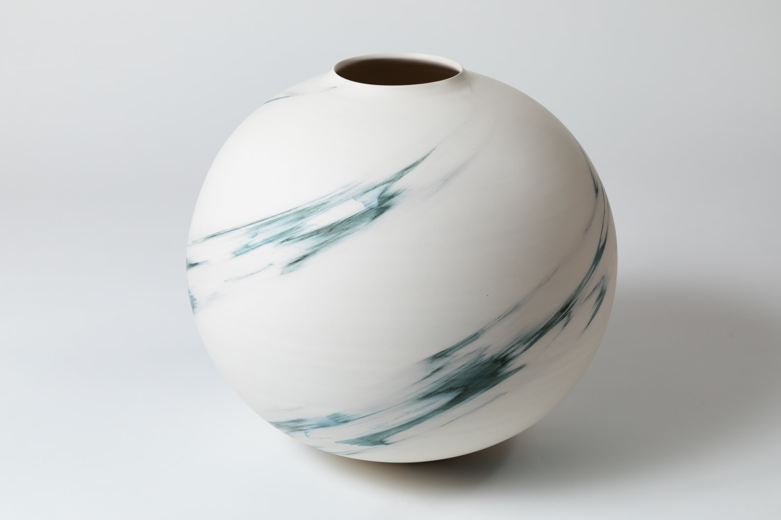 Nobuo Nishida, Blue Jar 碧の壺, 2024