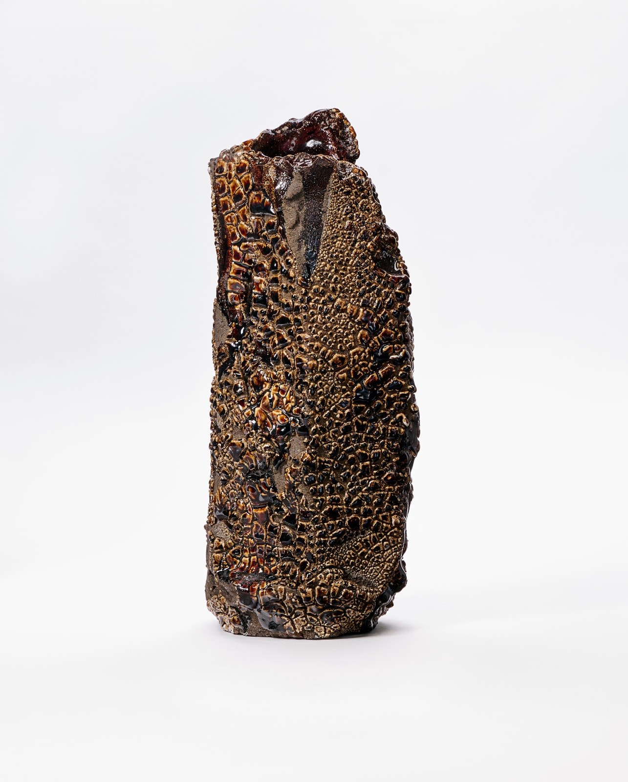 Kodai Ujiie, Karatsu Lacquer Black Vase - 唐津漆黑花器, 2023